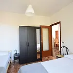 3 Bedroom Beautiful In Lägenhet